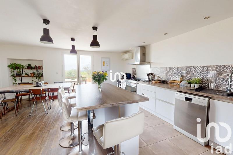 Maison - 197 m² - 6 pièces