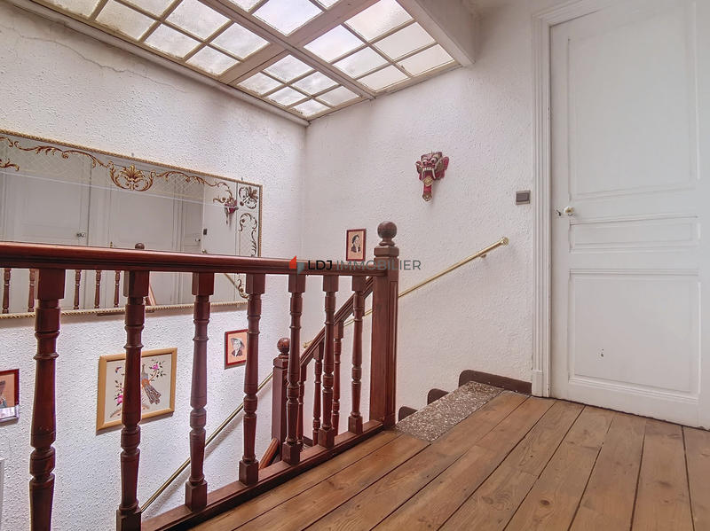 Maison - 269 m² - 10 pièces