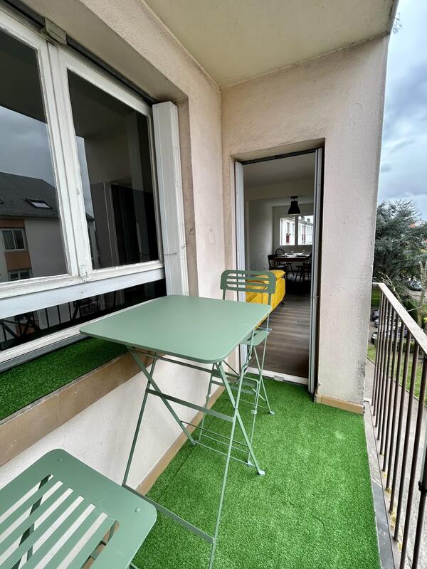 Appartement - 80 m² - 4 pièces