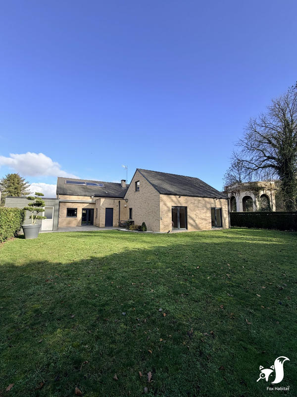 Maison - 229 m² - 6 pièces