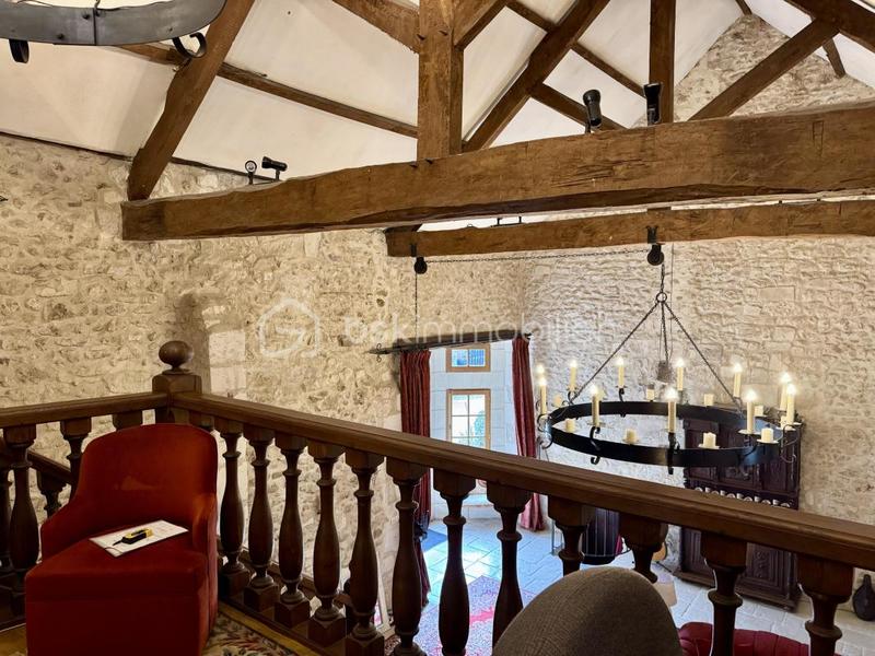 Maison - 400 m² - 11 pièces