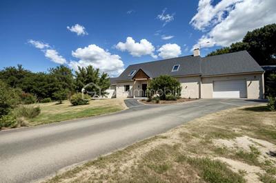 Maison - 188 m² - 9 pièces