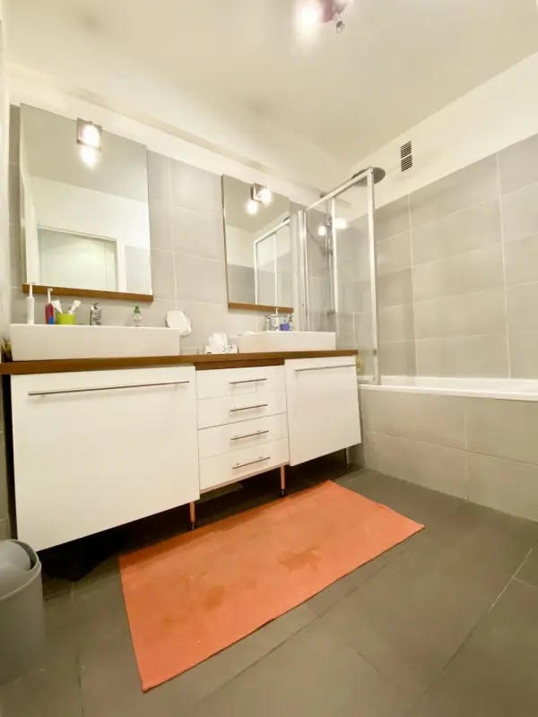 Appartement - 90 m² - 4 pièces