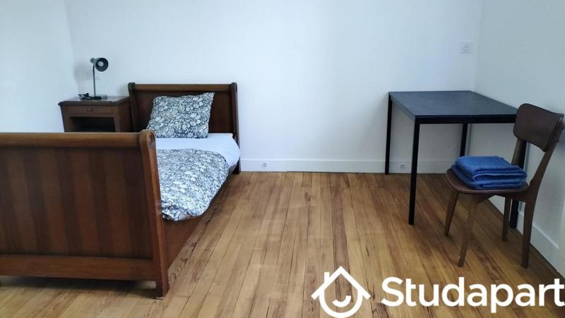 Chambre - 12 m² - 1 pièce