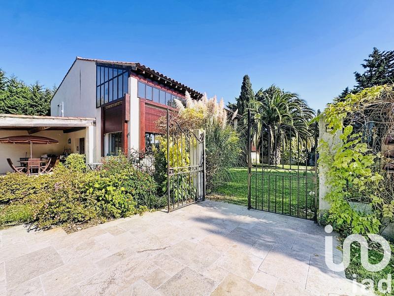 Maison - 300 m² - 8 pièces