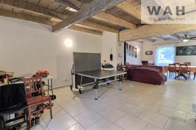 Mas - 200 m² - 5 pièces