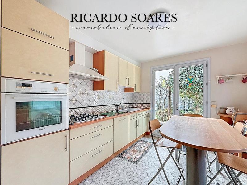 Maison - 178 m² - 8 pièces