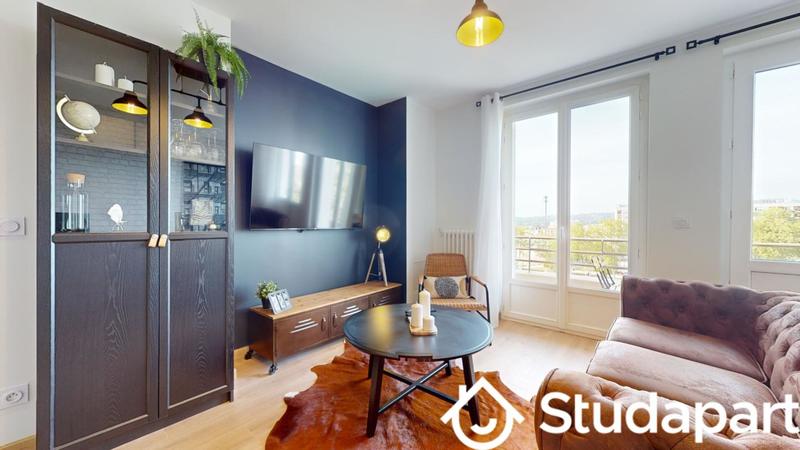 Chambre - 9 m² - 1 pièce