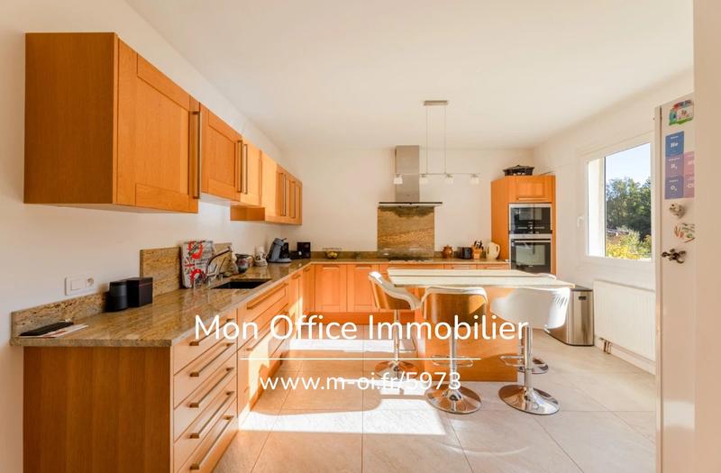 Maison - 200 m² - 5 pièces