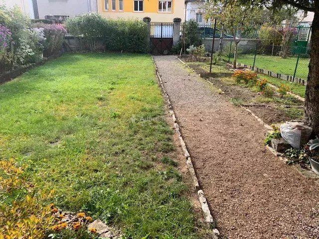 Maison - 151 m² - 6 pièces