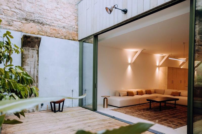 Loft - 168 m² - 5 pièces