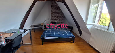 Maison - 180 m² - 7 pièces