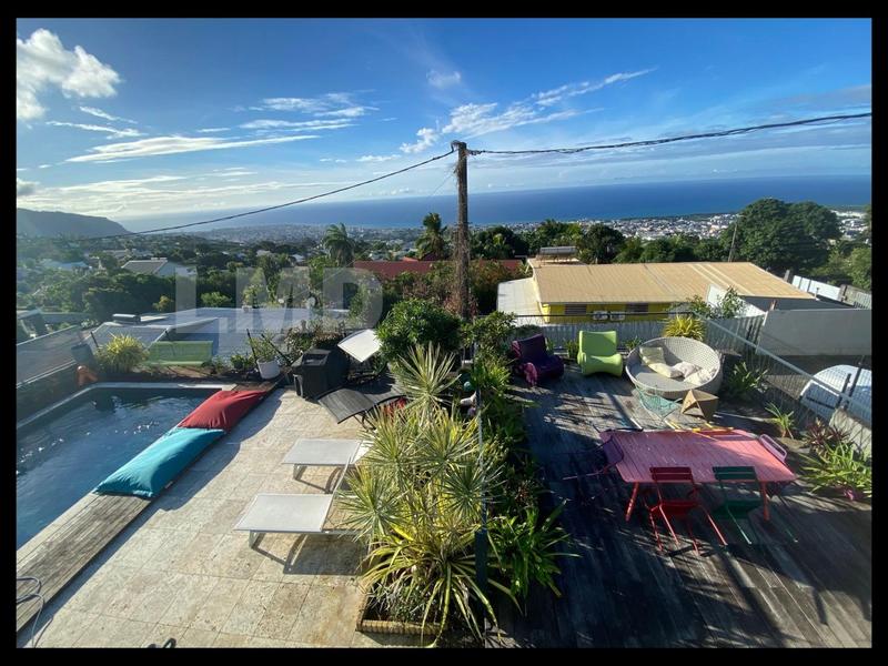 Maison - 160 m² - 4 pièces