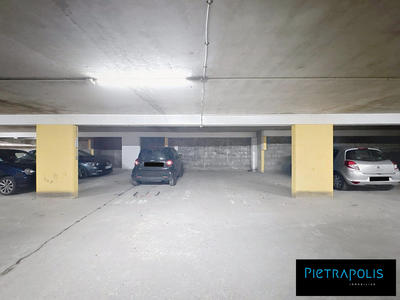 Parking / Garage - 19 m²