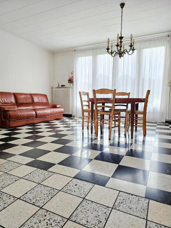 Pavillon - 100 m² - 5 pièces