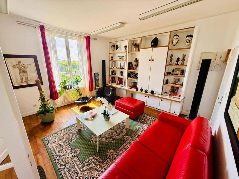 Maison - 202 m² - 6 pièces