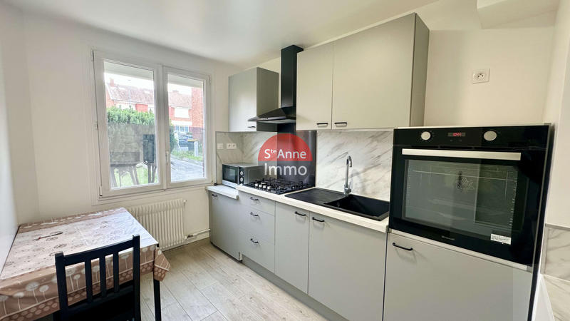 Maison - 92 m² - 6 pièces