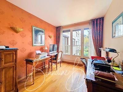 Appartement - 98 m² - 5 pièces