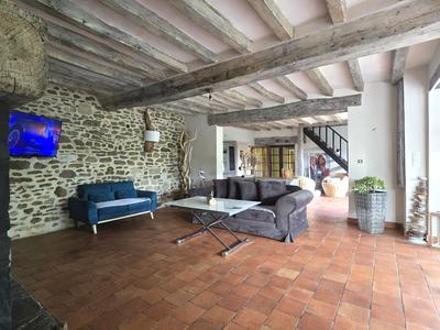 Maison ancienne - 191 m² - 7 pièces