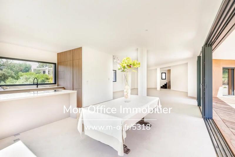 Maison - 291 m² - 8 pièces