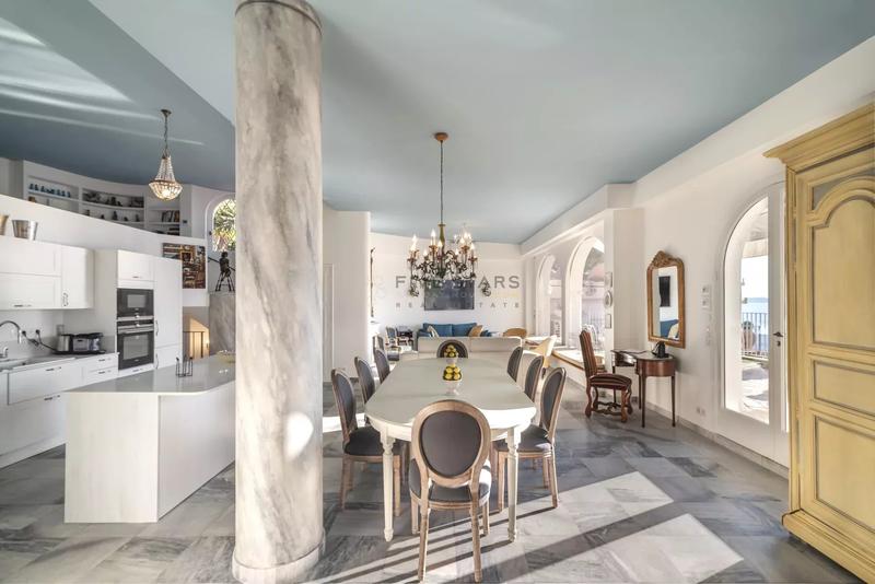 Appartement - 150 m² - 5 pièces