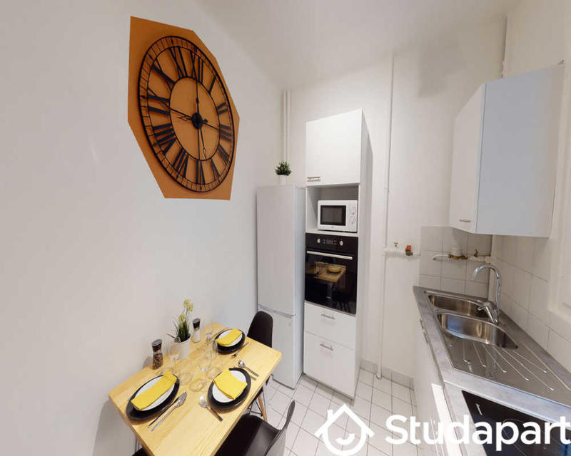 Chambre - 70 m² - 1 pièce