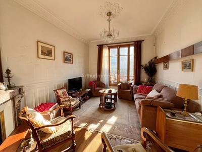 Maison - 140 m² - 7 pièces