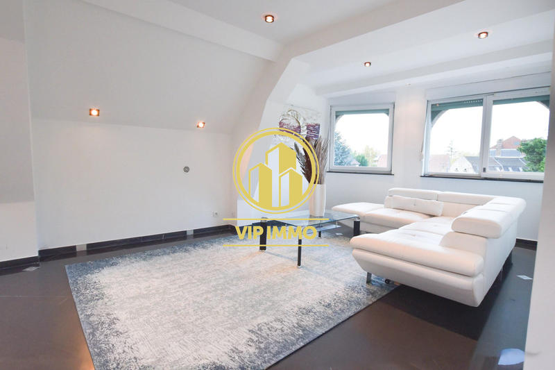 Maison - 241 m² - 6 pièces