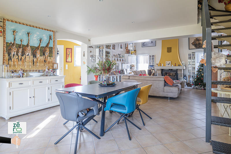 Maison - 160 m² - 5 pièces