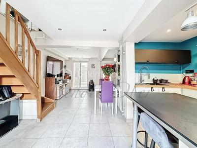 Maison - 115 m² - 6 pièces