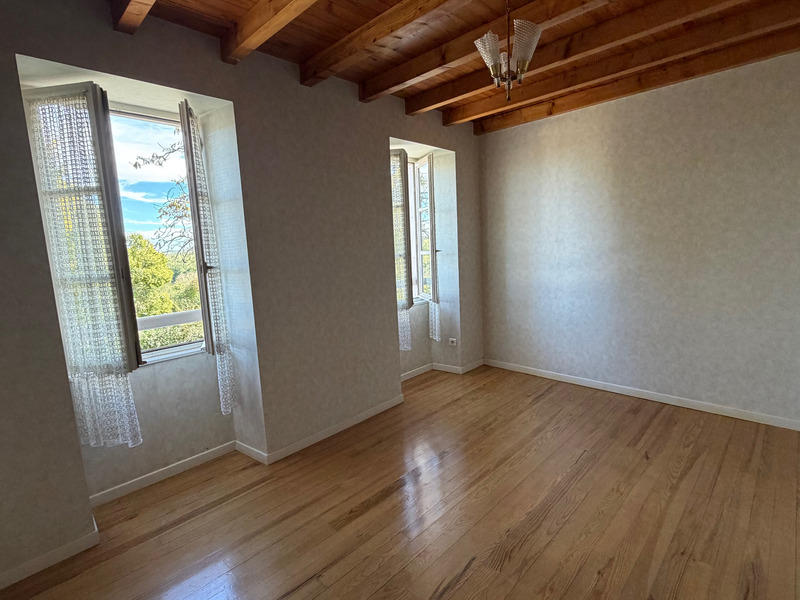 Maison - 99 m² - 4 pièces