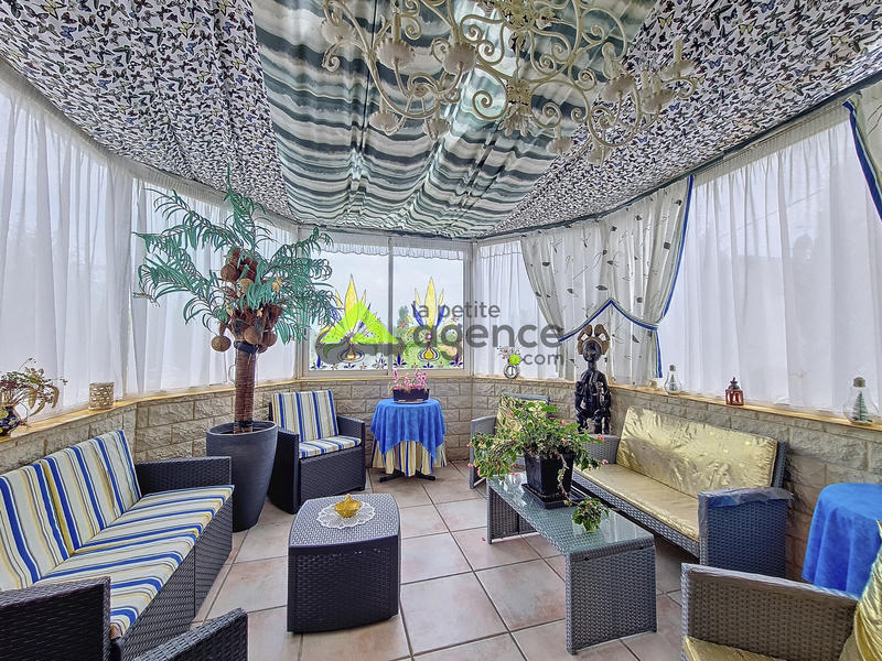 Propriété - 391 m² - 5 pièces