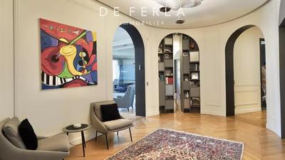Appartement - 275 m² - 7 pièces
