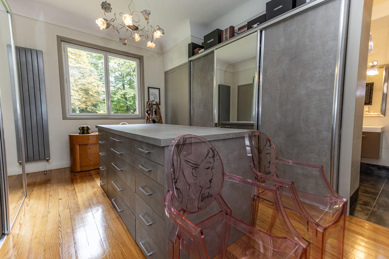 Maison - 350 m² - 9 pièces