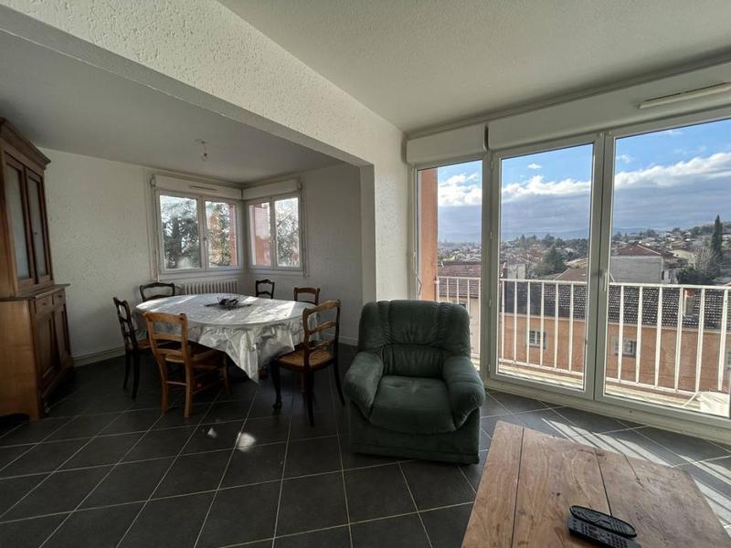 Appartement - 95 m² - 4 pièces