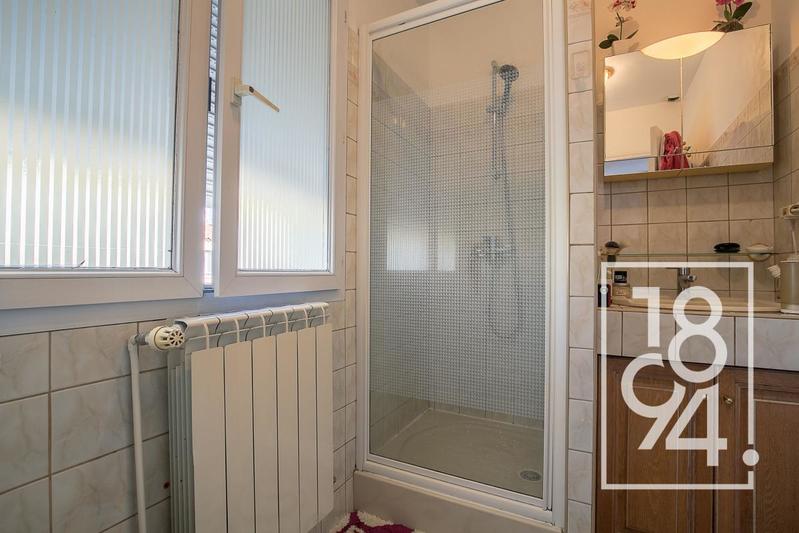 Maison - 211 m² - 10 pièces