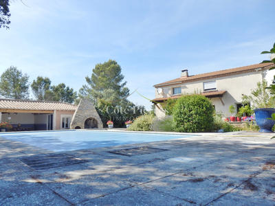 Villa - 230 m² - 8 pièces