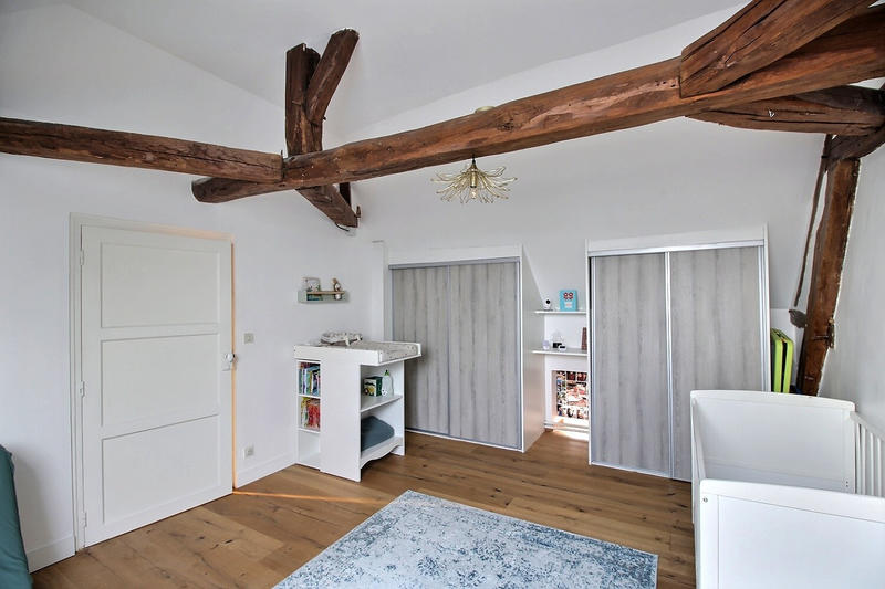 Demeure - 233 m² - 10 pièces