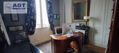 Maison - 304 m² - 10 pièces