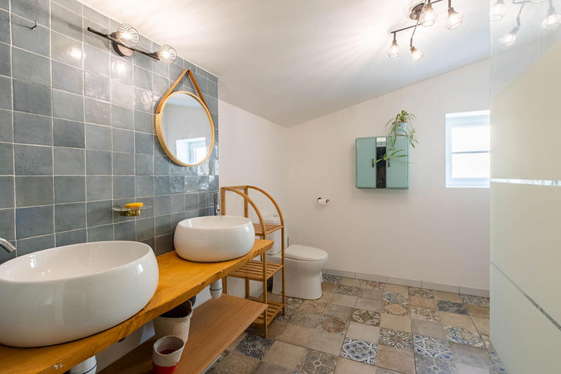 Maison - 216 m² - 8 pièces