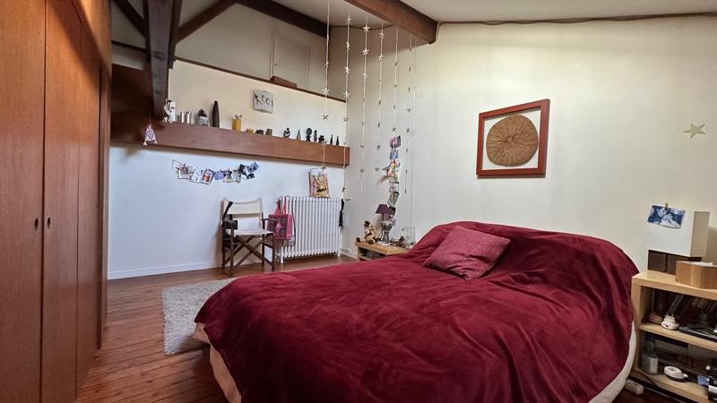 Maison bourgeoise - 200 m² - 9 pièces