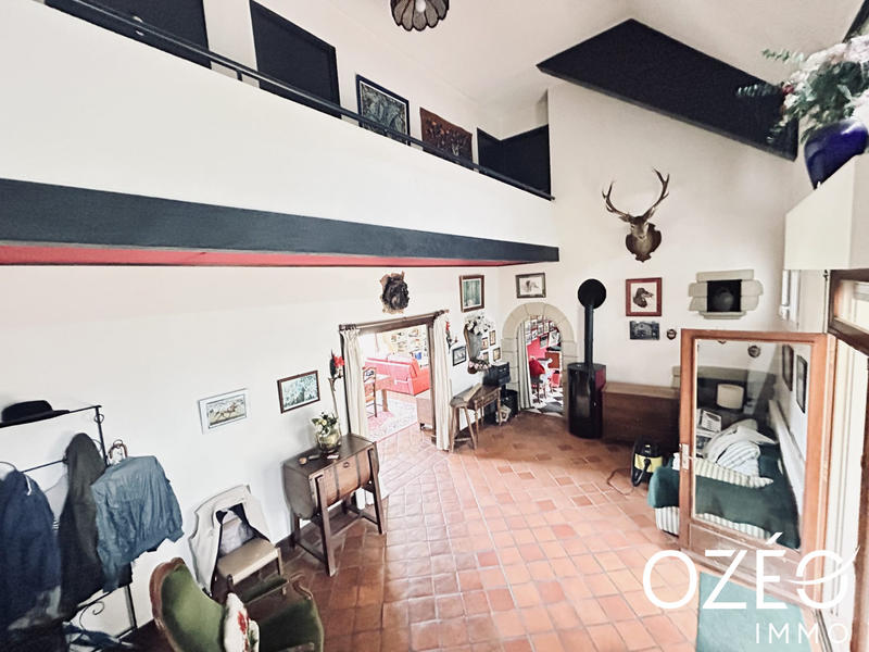 Maison - 202 m² - 6 pièces