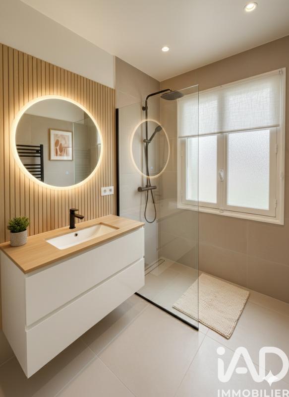 Maison - 143 m² - 8 pièces