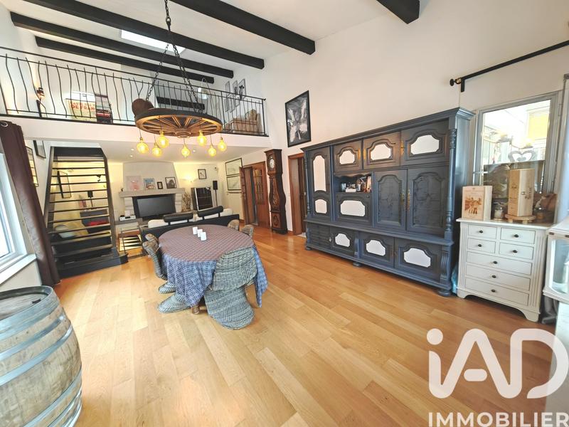 Maison - 318 m² - 8 pièces