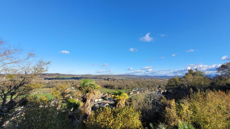 Maison - 220 m² - 7 pièces