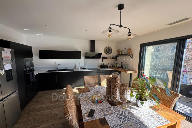 Appartement - 110 m² - 3 pièces