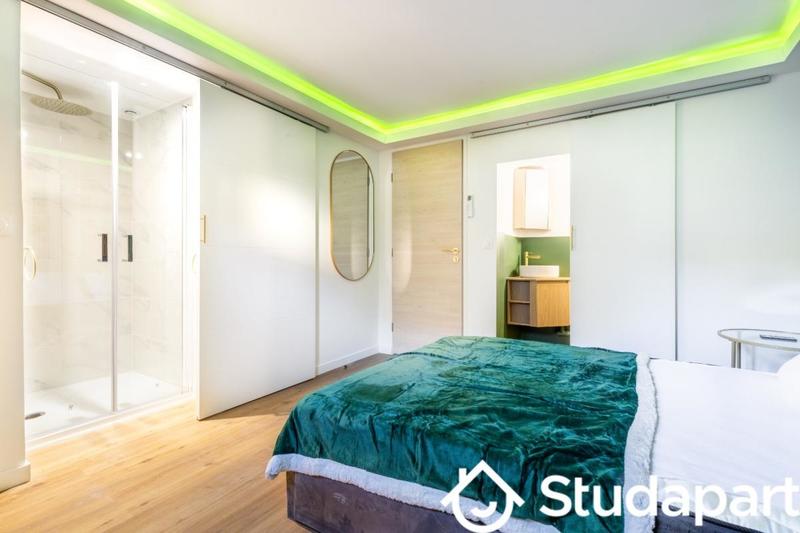 Chambre - 13 m² - 1 pièce