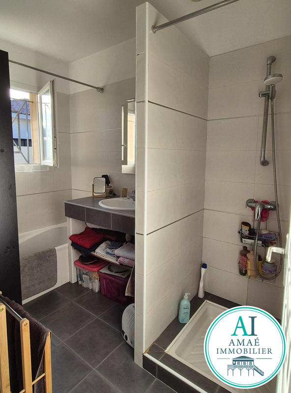 Maison - 93 m² - 4 pièces