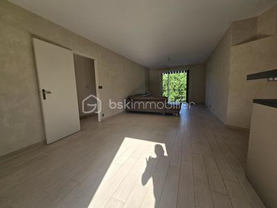 Appartement - 85 m² - 3 pièces