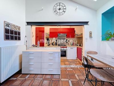 Maison - 93 m² - 5 pièces